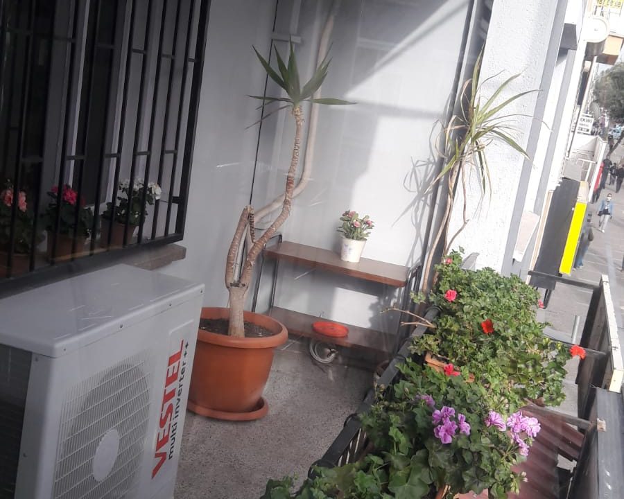 gallery-item
